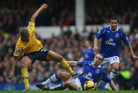  卡尔斯鲁厄,附加赛惊魂保级成功  